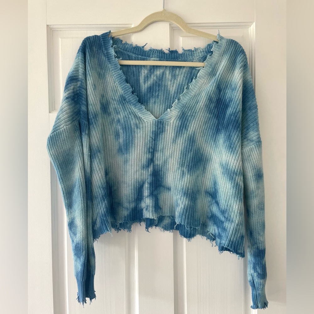 Fate Sweater, blue Tie-Dye Distressed Cropped V-Neck Sweater Size Large